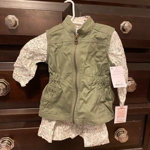 New with tags Carter’s two piece shirt and vest